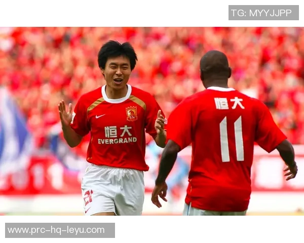 恒大足球队队长的领导风范与球队荣耀的背后故事